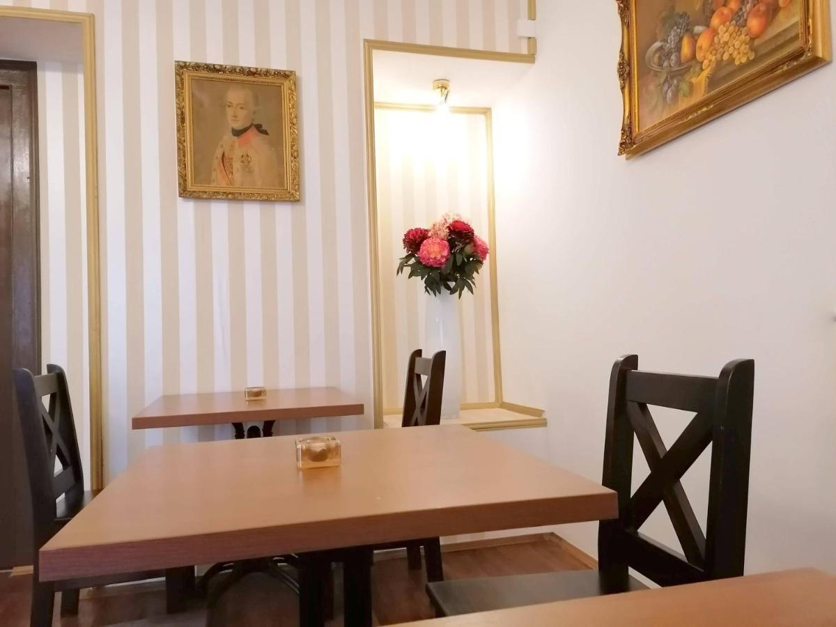 Hotel Dejmalik Litoměřice エクステリア 写真