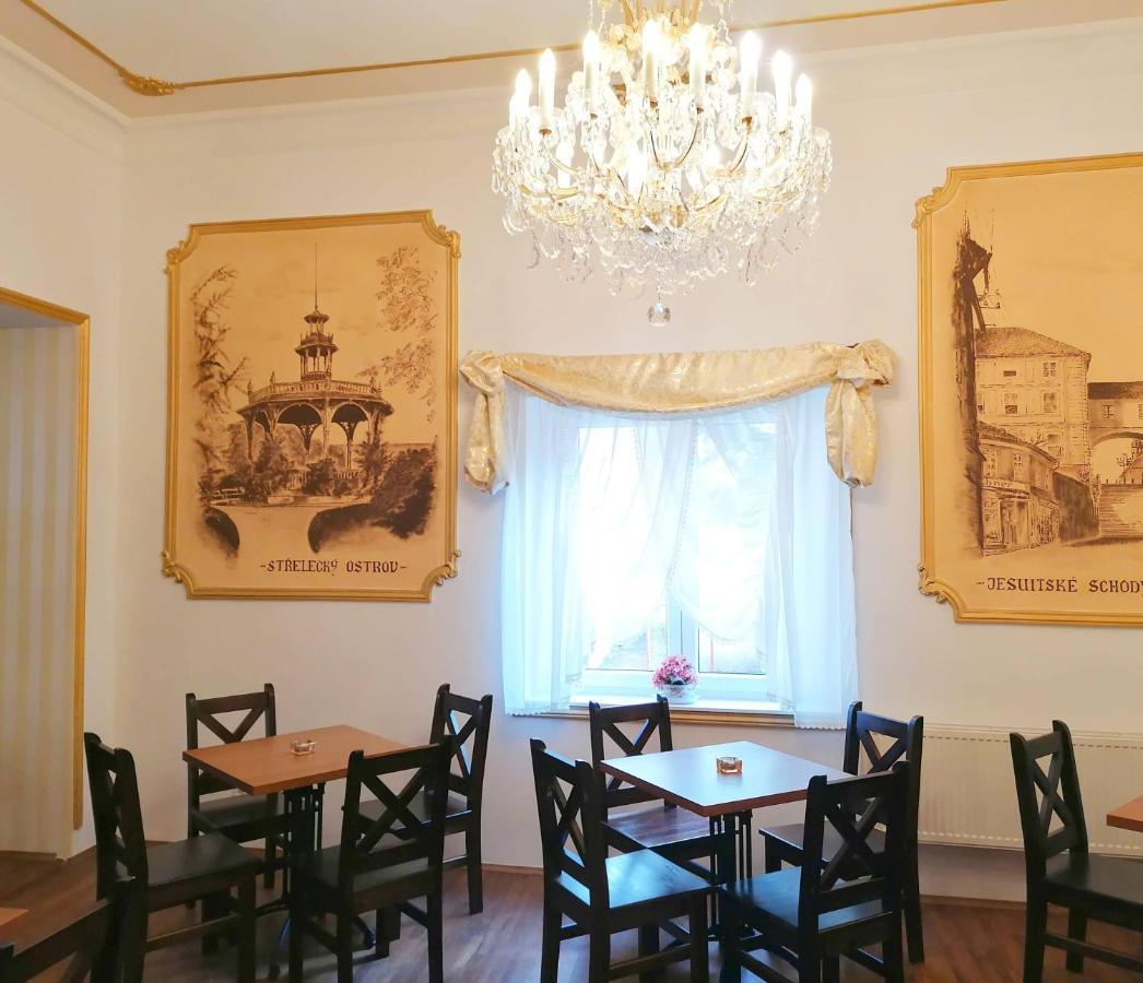 Hotel Dejmalik Litoměřice エクステリア 写真