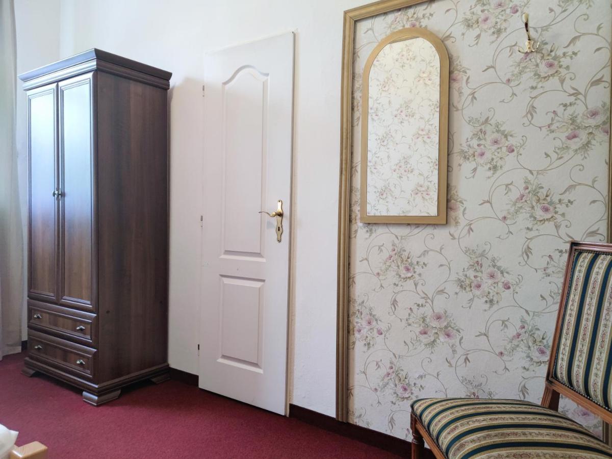 Hotel Dejmalik Litoměřice エクステリア 写真