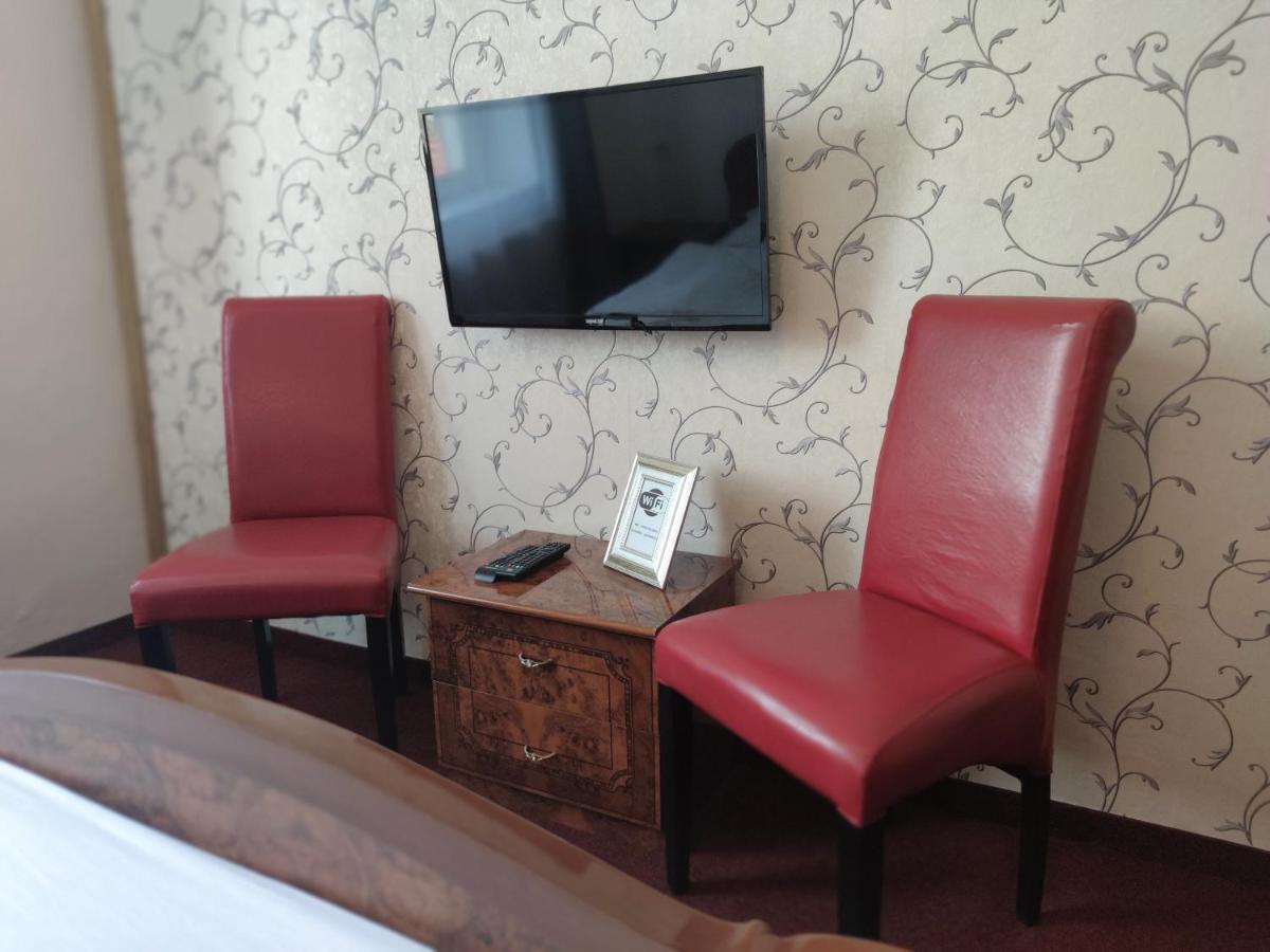 Hotel Dejmalik Litoměřice エクステリア 写真