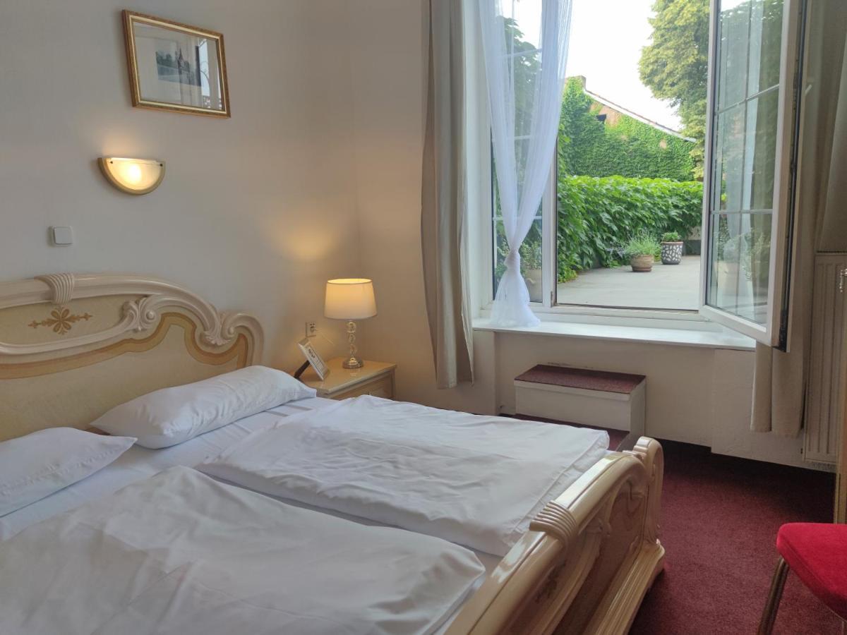 Hotel Dejmalik Litoměřice エクステリア 写真