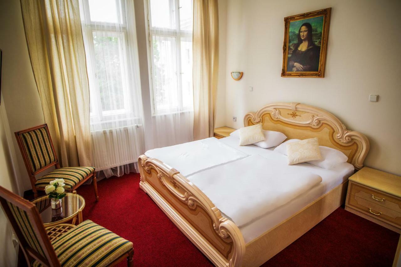 Hotel Dejmalik Litoměřice エクステリア 写真