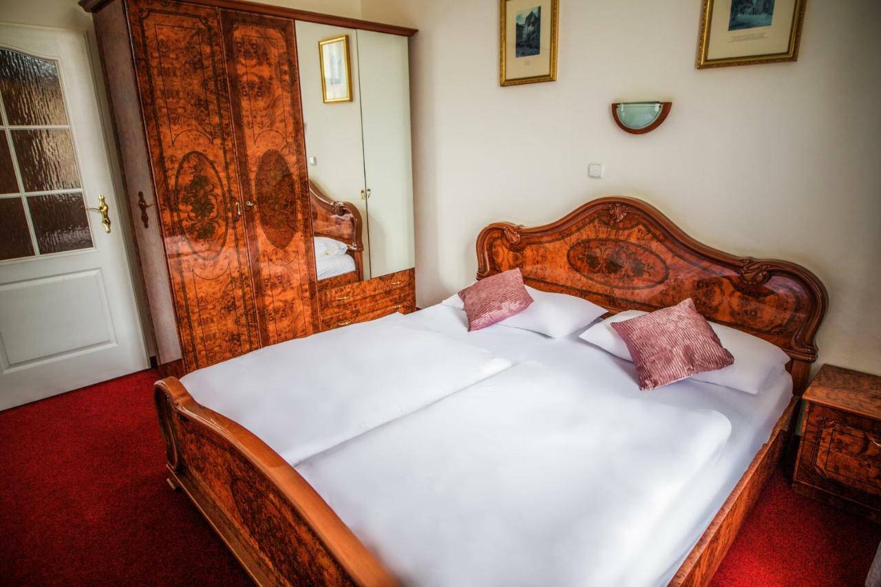 Hotel Dejmalik Litoměřice エクステリア 写真